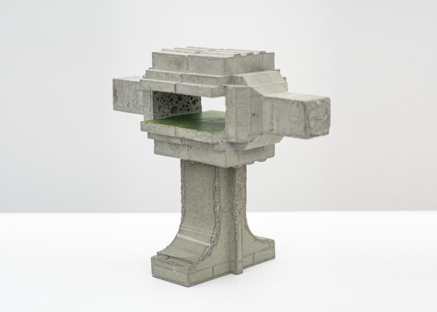 Susanne Piotter, Artefakt No. 39, 2022, Beton . Foto: Susanne Piotter