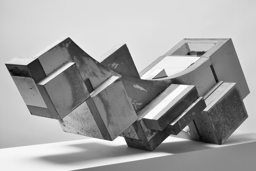 © Zora Jankovic: ARCHITEKTON 4, concrete, steel, 38x100x83 cm, 2016 © Zora Jankovic: ARCHITEKTON 4, concrete, steel, 38x100x83 cm, 2016