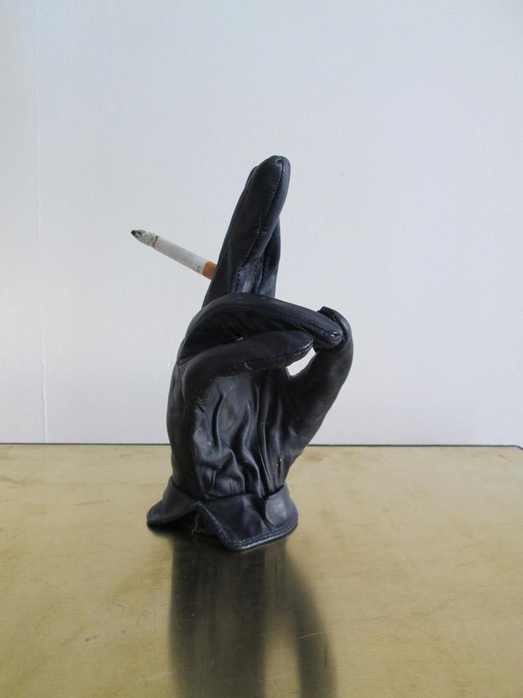 Émilie Pitoiset, Strike a pose (2014), courtesy of the Artist and KLEMM'S, Berlin Émilie Pitoiset, Strike a pose (2014), courtesy of the Artist and KLEMM'S, Berlin