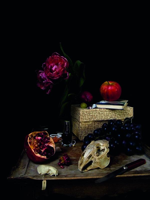 Carina Linge, Stilleben C.L. (Single Nr. III), 2011, aus der Serie “Einsamer Eros”, C-Print auf Aludibond, 46,5 x 35 cm, © Carina Linge / Courtesy Galerie Jarmuschek + Partner Carina Linge, Stilleben C.L. (Single Nr. III), 2011, aus der Serie “Einsamer Eros”, C-Print auf Aludibond, 46,5 x 35 cm, © Carina Linge / Courtesy Galerie Jarmuschek + Partner