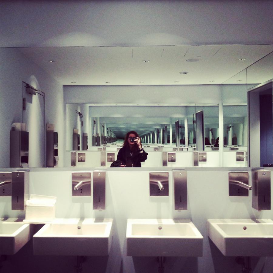 Cafe Moskau Infinity Mirror Cafe Moskau