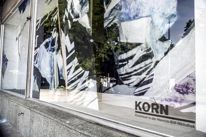 KORN Kunstraum_Ausstellungsaufbau_Flächennutzungsplan von Astrid Busch © Ralph Bergel KORN Kunstraum_Ausstellungsaufbau_Flächennutzungsplan von Astrid Busch © Ralph Bergel