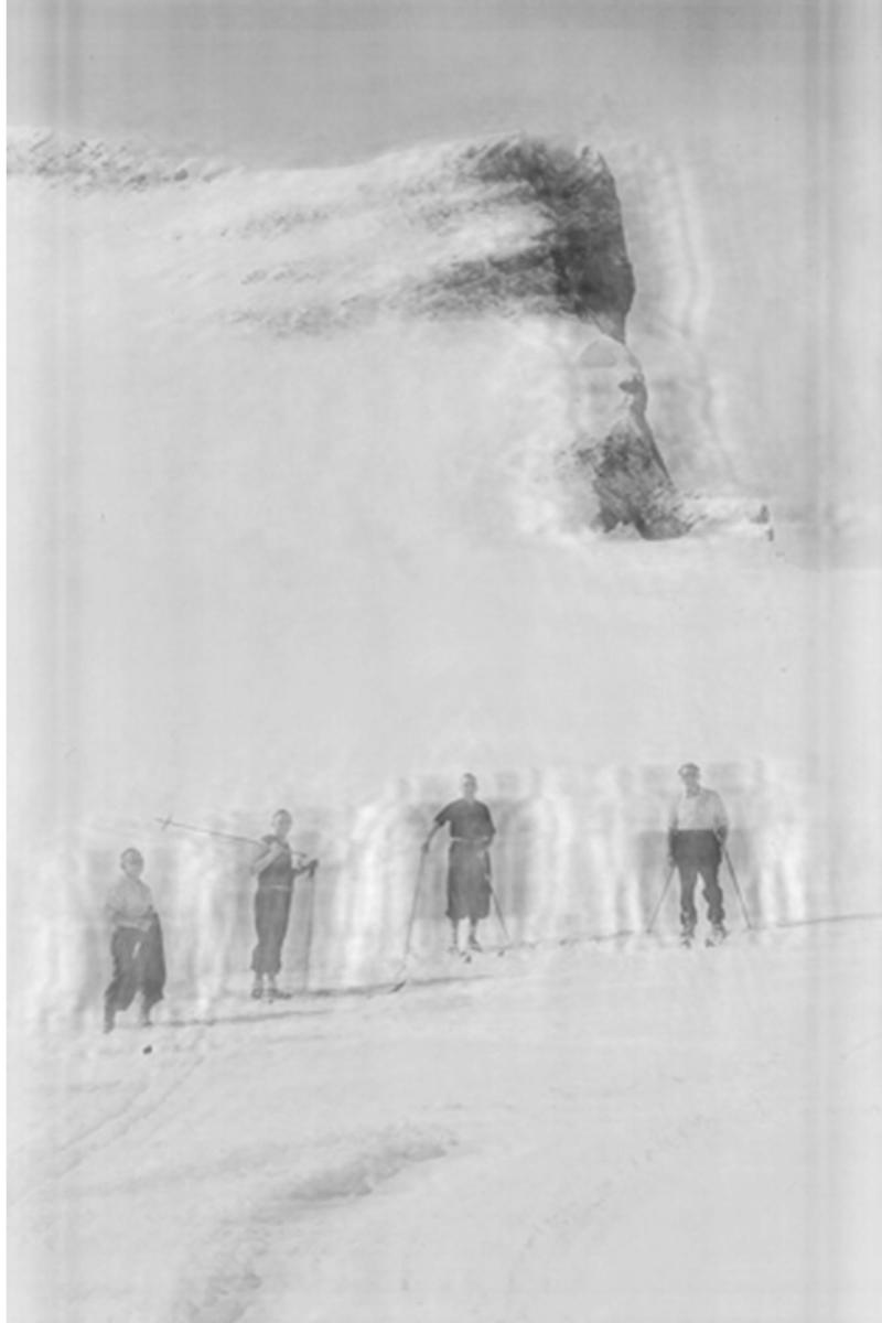 Ornella Fieres Inverse Fourier 16, 2019, 126 x 84 cm, C-Print, framed, unique Ornella Fieres Inverse Fourier 16, 2019, 126 x 84 cm, C-Print, framed, unique