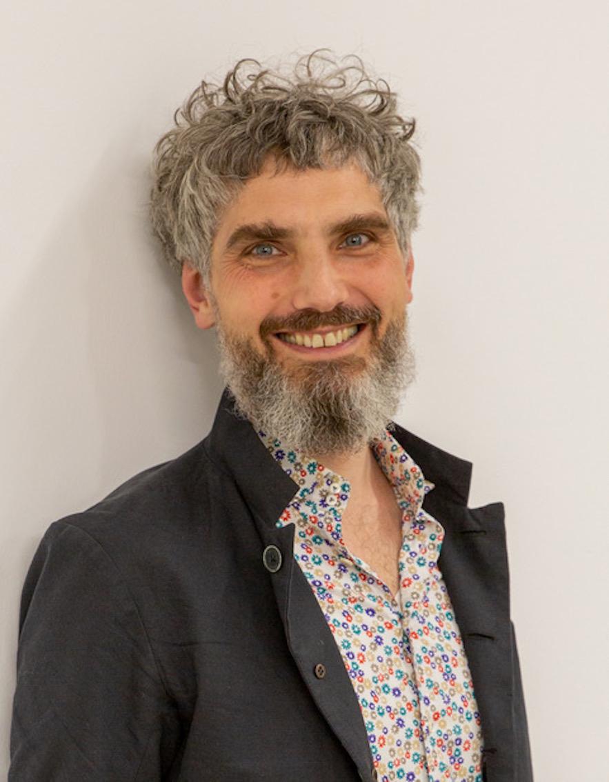 Portrait of Prof. Dr. Markus Schrenk (Photo courtesy of Prof. Dr. Markus Schrenk)