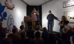 'OK' Finissage Performance Christopher Kline Grimmuseum