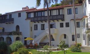 Checkpoint California - 20 Years Villa Aurora in Los Angeles 