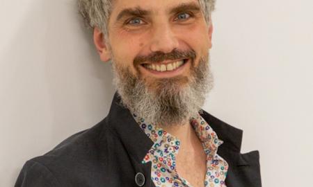 Portrait of Prof. Dr. Markus Schrenk (Photo courtesy of Prof. Dr. Markus Schrenk)